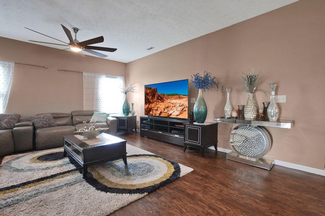 4321 Coble Glen Lane, Canal Winchester, OH 43110