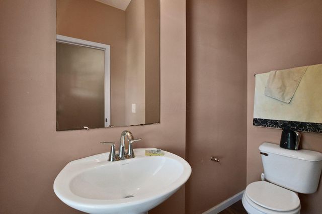 4321 Coble Glen Lane, Canal Winchester, OH 43110