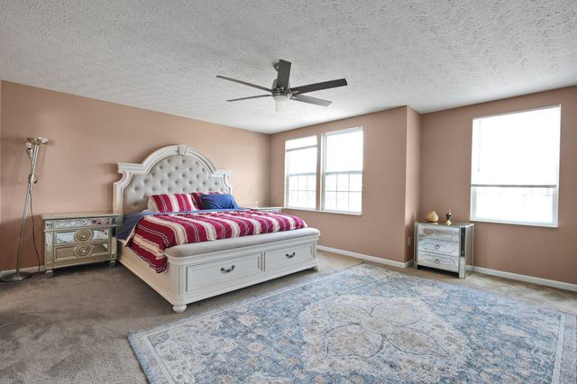 4321 Coble Glen Lane, Canal Winchester, OH 43110