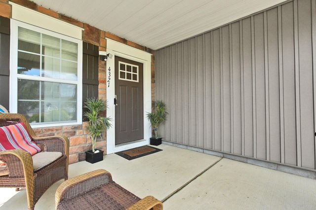 4321 Coble Glen Lane, Canal Winchester, OH 43110