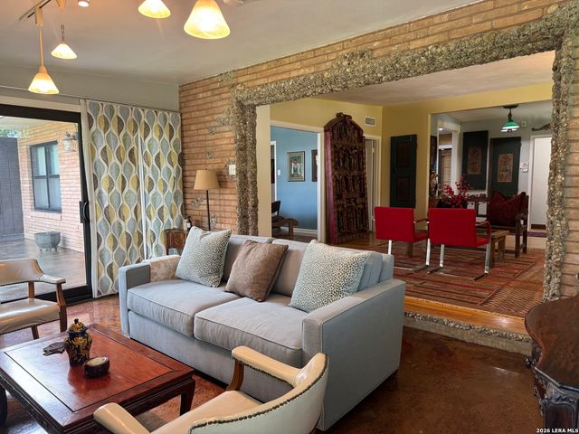 410 Laramie, San Antonio, TX 78209