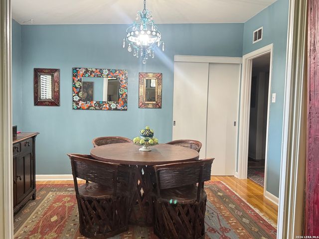410 Laramie, San Antonio, TX 78209