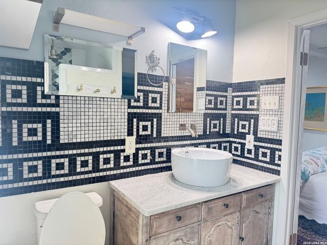 410 Laramie, San Antonio, TX 78209