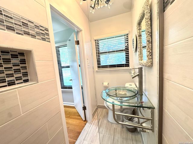 410 Laramie, San Antonio, TX 78209