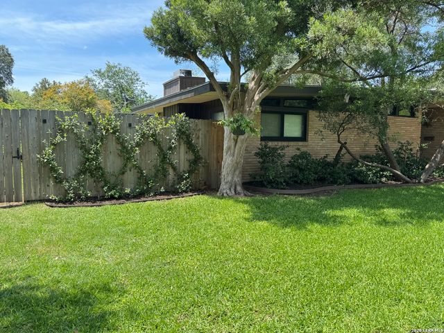 410 Laramie, San Antonio, TX 78209