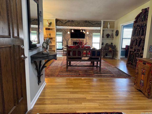 410 Laramie, San Antonio, TX 78209