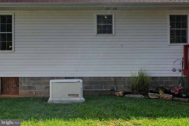 130 JOHNSON HOLLOW RD, Louisa, VA 23093