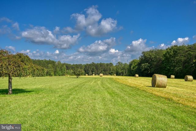 130 JOHNSON HOLLOW RD, Louisa, VA 23093