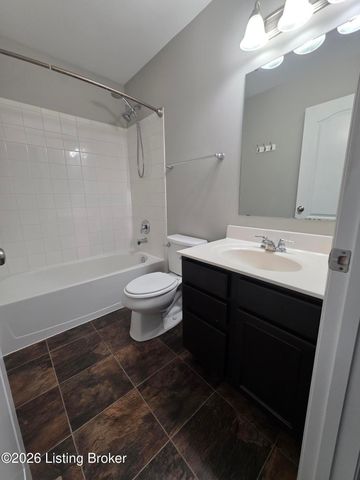 12510 Deer Lake Ln, Louisville, KY 40299