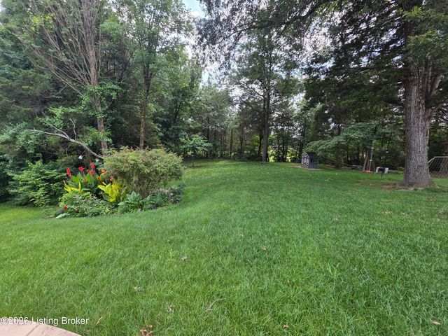 12510 Deer Lake Ln, Louisville, KY 40299