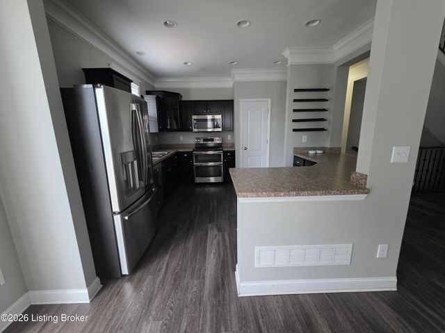 12510 Deer Lake Ln, Louisville, KY 40299