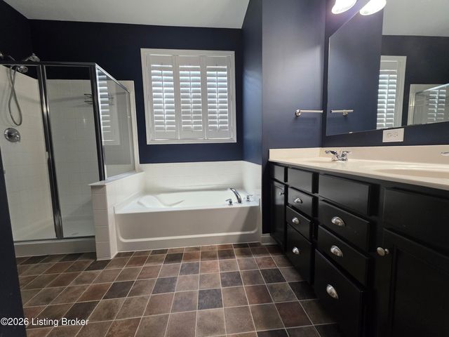 12510 Deer Lake Ln, Louisville, KY 40299