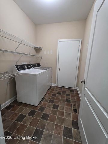 12510 Deer Lake Ln, Louisville, KY 40299