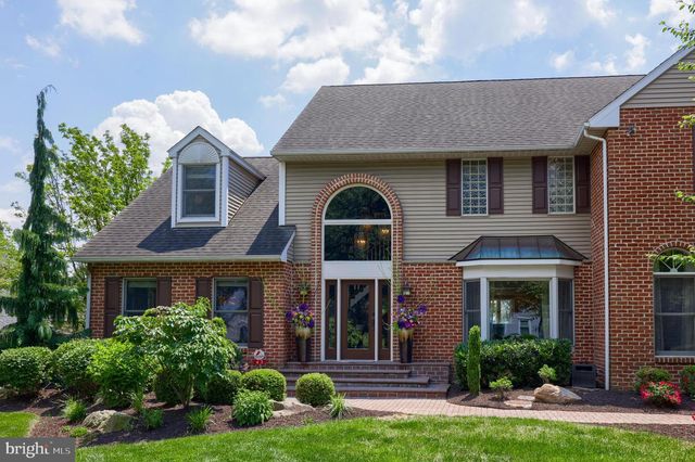 42 TIMBERLINE DR, Wyomissing, PA 19610