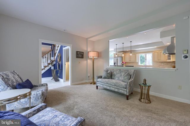 42 TIMBERLINE DR, Wyomissing, PA 19610