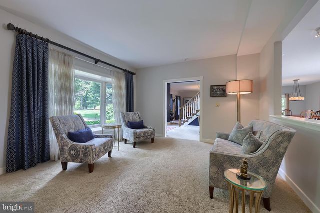 42 TIMBERLINE DR, Wyomissing, PA 19610