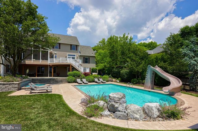 42 TIMBERLINE DR, Wyomissing, PA 19610