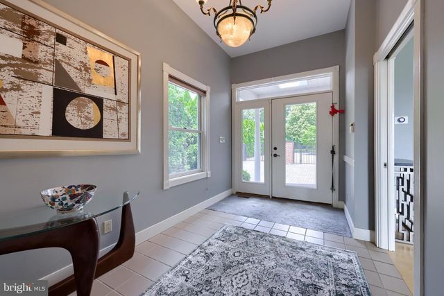 42 TIMBERLINE DR, Wyomissing, PA 19610