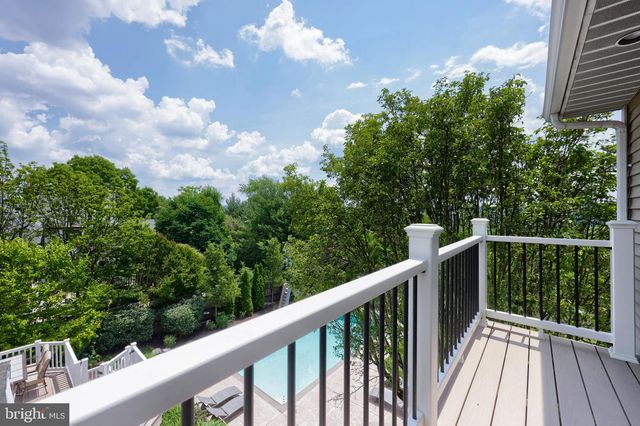42 TIMBERLINE DR, Wyomissing, PA 19610