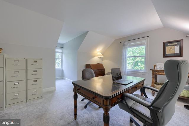 42 TIMBERLINE DR, Wyomissing, PA 19610