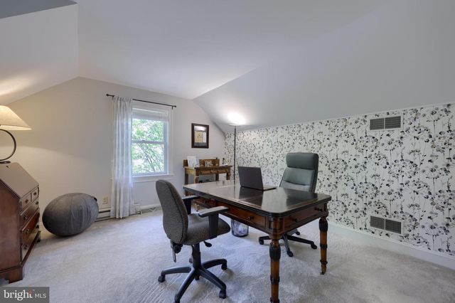 42 TIMBERLINE DR, Wyomissing, PA 19610