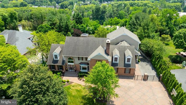 42 TIMBERLINE DR, Wyomissing, PA 19610