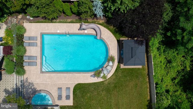 42 TIMBERLINE DR, Wyomissing, PA 19610