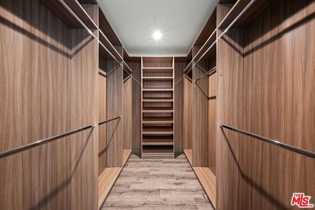 1613 S Wooster Street, Los Angeles, CA 90035