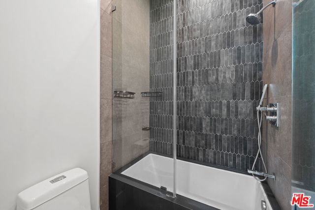 1613 S Wooster Street, Los Angeles, CA 90035