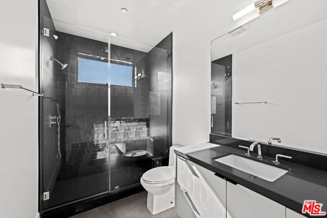 1613 S Wooster Street, Los Angeles, CA 90035