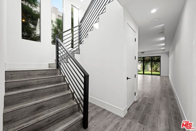 1613 S Wooster Street, Los Angeles, CA 90035