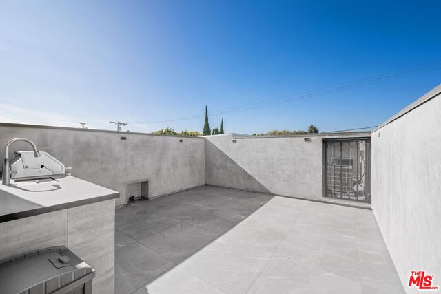 1613 S Wooster Street, Los Angeles, CA 90035