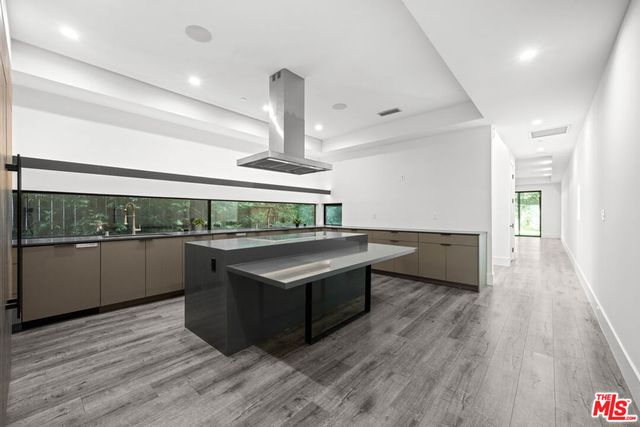 1613 S Wooster Street, Los Angeles, CA 90035