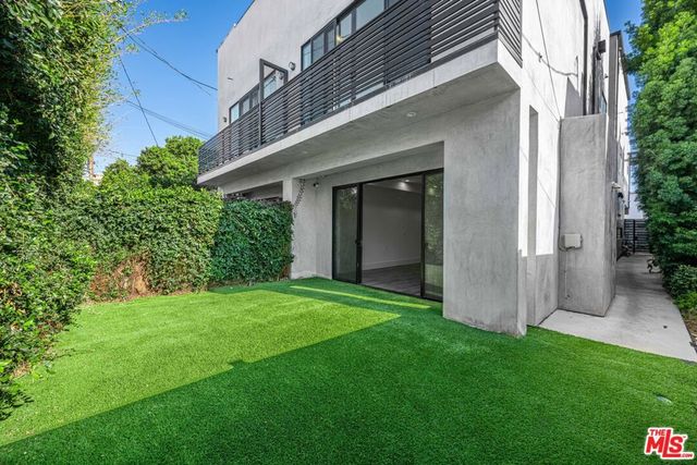 1613 S Wooster Street, Los Angeles, CA 90035