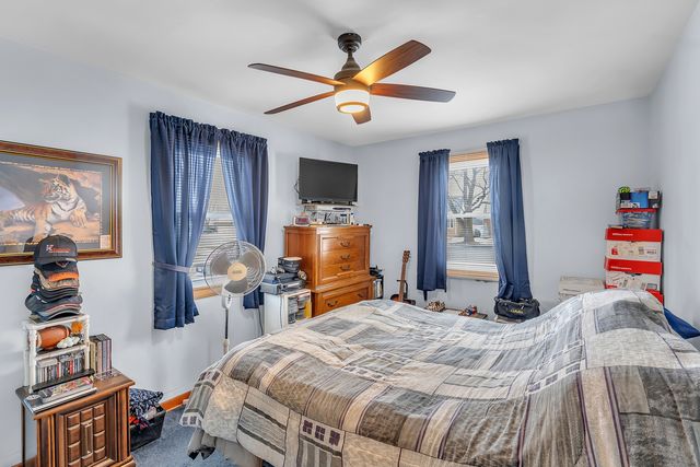 17617 Burnham Avenue, Thornton, IL 60476