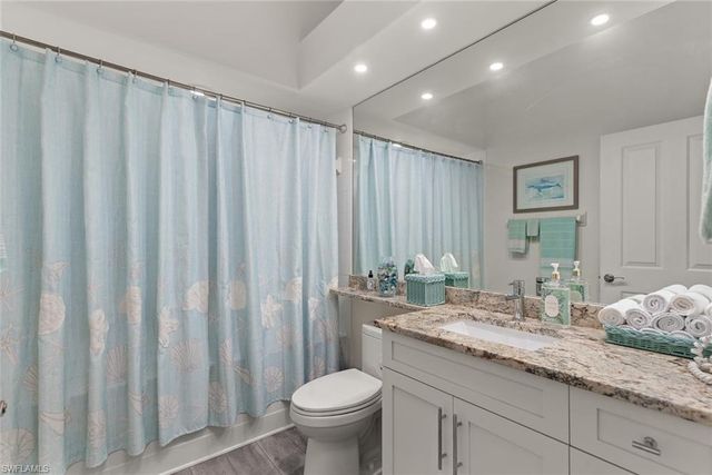 8575 Via Lungomare CIR # 203, Estero, FL 33928