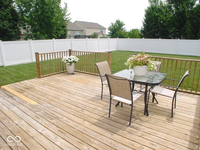 16910 Brigg Court, Westfield, IN 46074