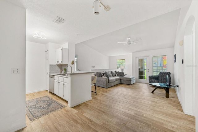 8933 MANOR LOOP 204, Lakewood Ranch, FL 34202