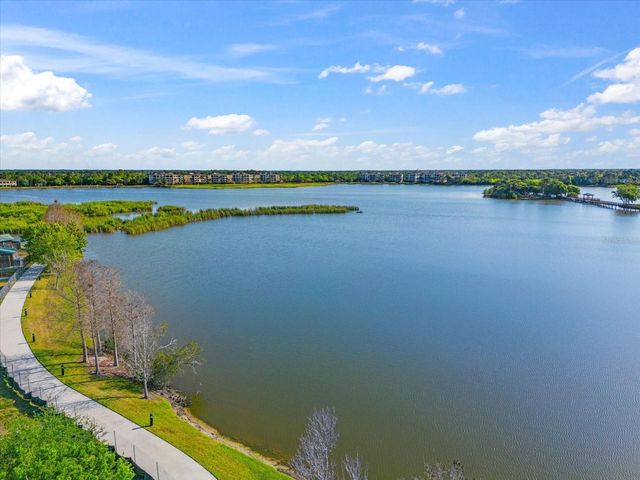 8933 MANOR LOOP 204, Lakewood Ranch, FL 34202