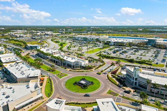 8933 MANOR LOOP 204, Lakewood Ranch, FL 34202