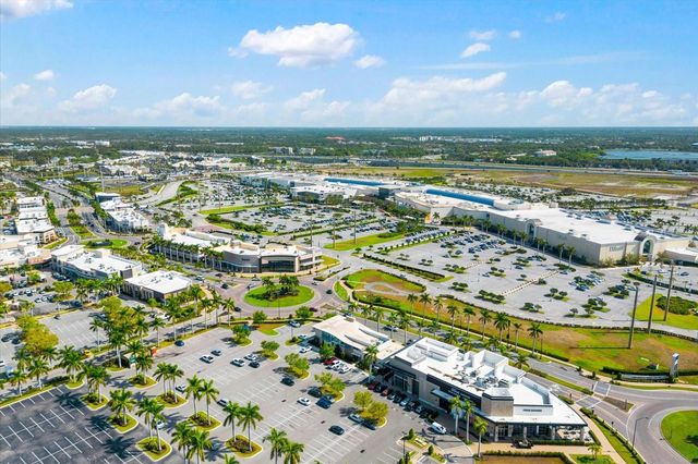 8933 MANOR LOOP 204, Lakewood Ranch, FL 34202