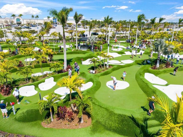 8933 MANOR LOOP 204, Lakewood Ranch, FL 34202