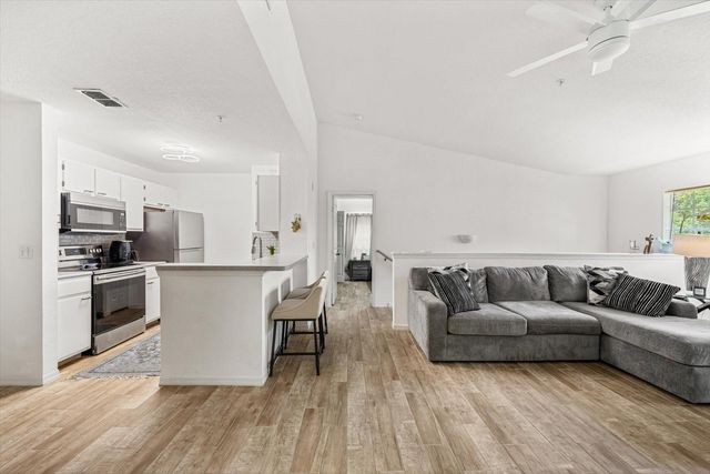 8933 MANOR LOOP 204, Lakewood Ranch, FL 34202