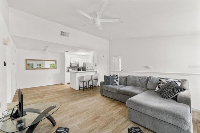 8933 MANOR LOOP 204, Lakewood Ranch, FL 34202