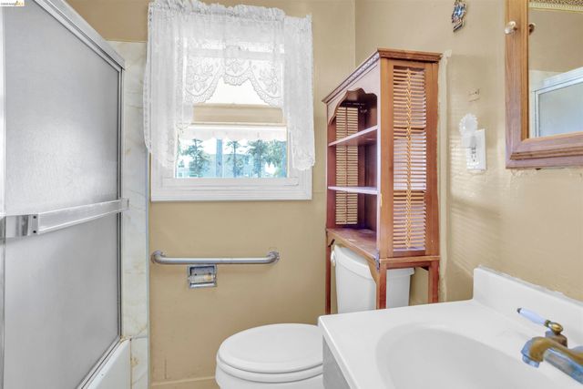 142 S 42nd Street, Richmond, CA 94804