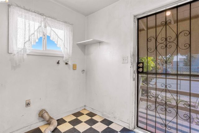 142 S 42nd Street, Richmond, CA 94804