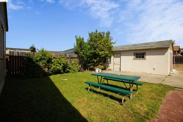 142 S 42nd Street, Richmond, CA 94804