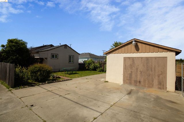 142 S 42nd Street, Richmond, CA 94804