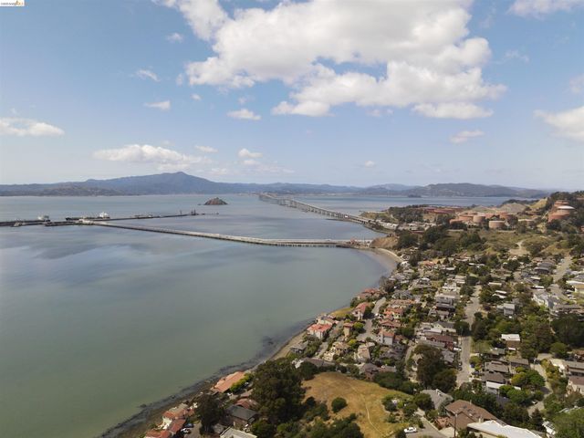 142 S 42nd Street, Richmond, CA 94804