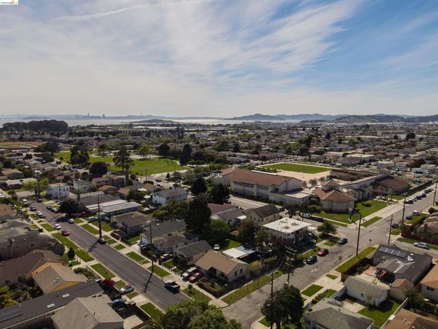 142 S 42nd Street, Richmond, CA 94804